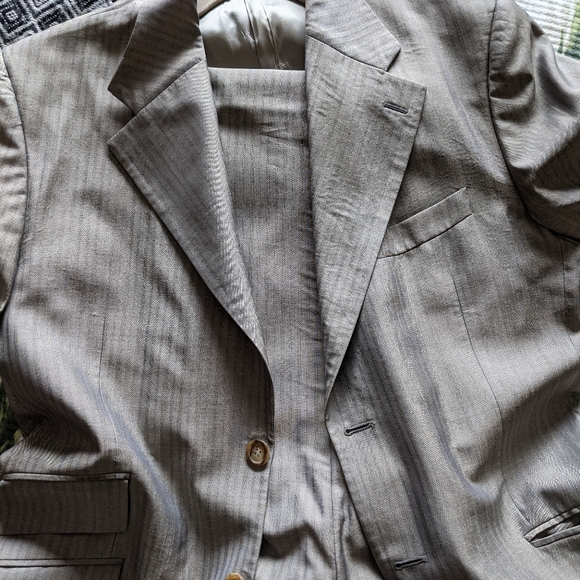 Versace suit - Picture 4 of 4